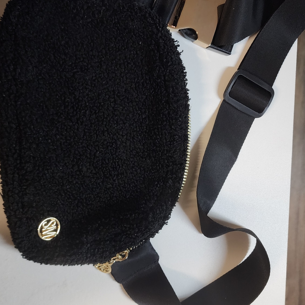 Steve Madden Black Textured Crossbody Bag with Gold Accent